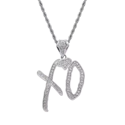 XO Pendant + Free Chain