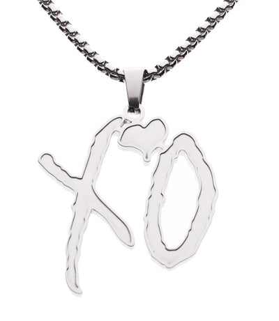 XO Pendant + Free Chain